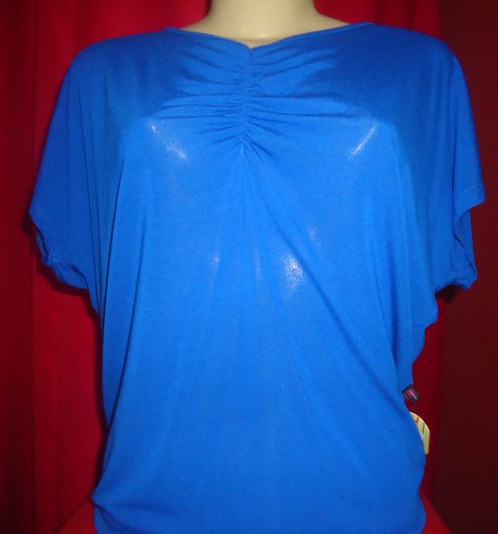 Blusa Com Gola Em Pregas