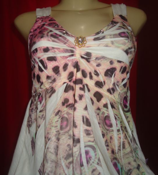 Camiseta Estampada Com Detalhe